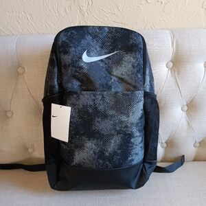 NWT Nike Brasilia Backpack Camo Black 24L School Gym Bag FZ2608 068 Size M